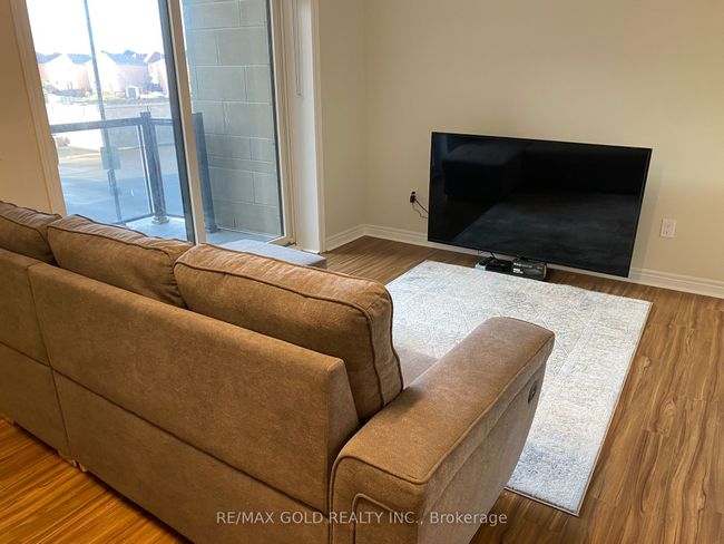 210 - 39 New Delhi Dr, Condo with 3 bedrooms, 2 bathrooms and null parking in Markham ON | Image 8