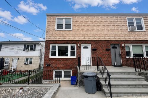 1-54 Farquhar Ave, Yonkers, NY, 10701-5607 | Card Image