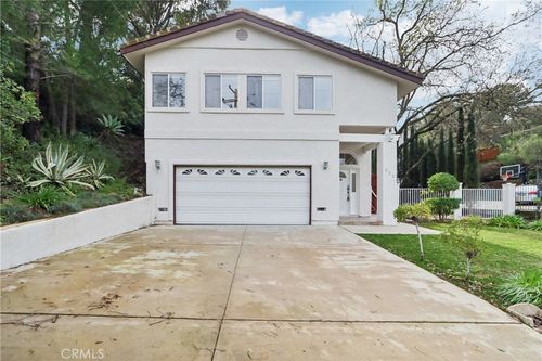 272 Manzanita Ln, Thousand Oaks, CA, 91361-4929 | Card Image