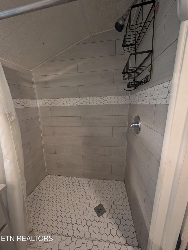 7421 Sevierville Pike, House other with 2 bedrooms, 1 bathrooms and null parking in Knoxville TN | Image 35