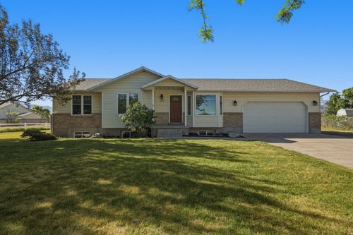 1055 W 325 N, Hyrum, UT, 84319-1072 | Card Image