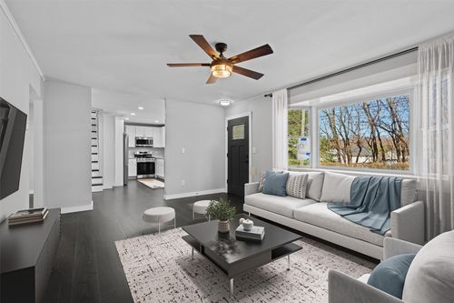 11 N Hudson St, Chester, NY, 10918-1312 | Card Image
