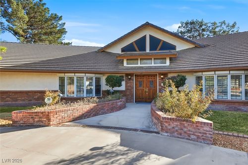 3120 S Pioneer Way, Las Vegas, NV, 89117-3208 | Card Image