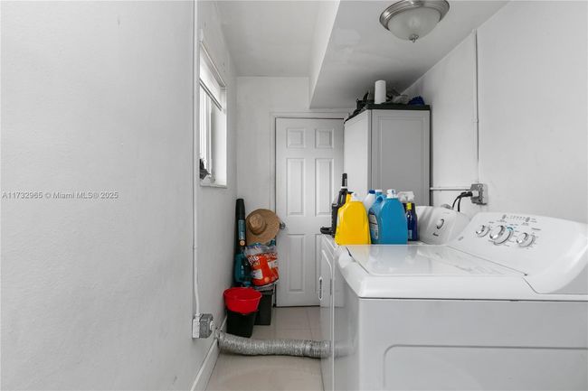 9485 Thanksgiving Dr, House other with 4 bedrooms, 3 bathrooms and null parking in Cutler Bay FL | Image 15