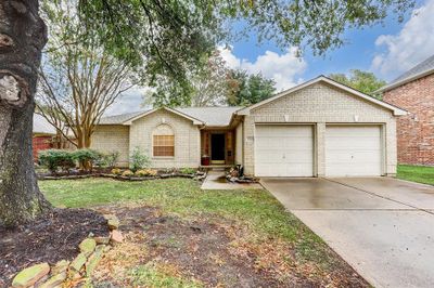 5218 Bay Pines Drive, House other with 3 bedrooms, 2 bathrooms and null parking in Katy TX | Image 1