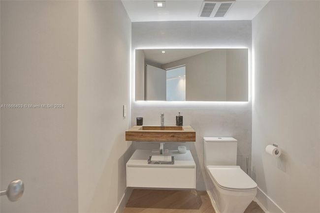 UNIT-2102 - 2711 S Ocean Dr, Condo with 3 bedrooms, 4 bathrooms and null parking in Hollywood FL | Image 37