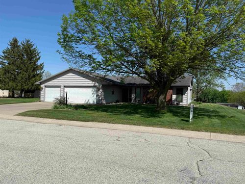 621 Nancyk Xing, Roanoke, IN, 46783-9191 | Card Image