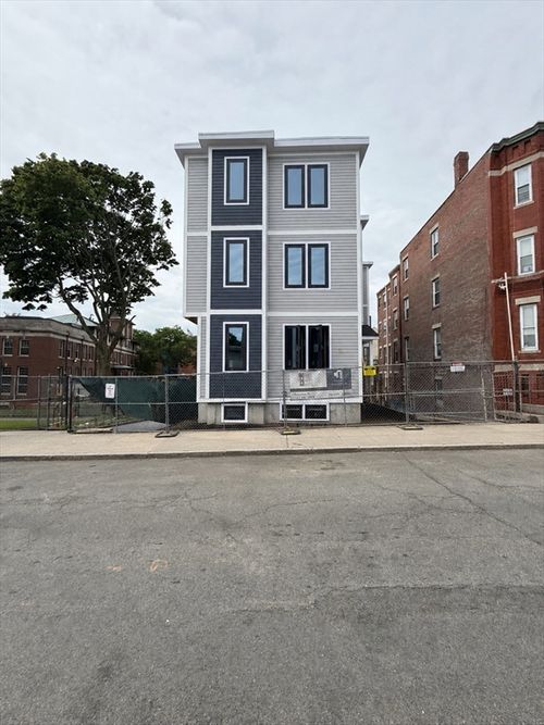 75 Maywood St, Boston, MA, 02119-2104 | Card Image