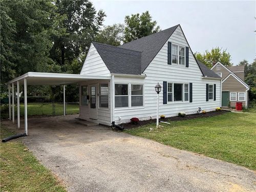1325 W 29th St S, Independence, MO, 64052-3171 | Card Image