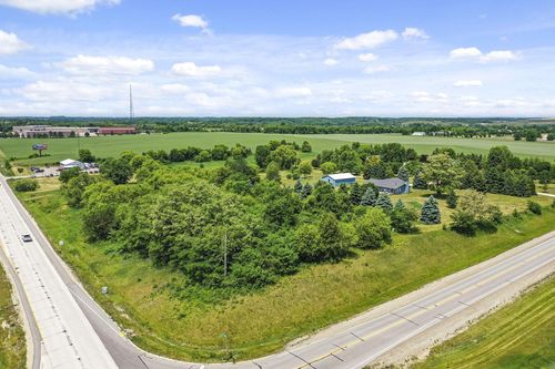 18514 75th Street, Bristol, WI, 53104 | Card Image