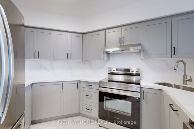 PH-201 - 1 Emerald Lane, Condo with 2 bedrooms, 2 bathrooms and null parking in Thornhill ON | Image 11