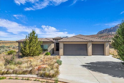 1053 E Big Pinion Ln, Apple Valley, UT, 84737-4899 | Card Image