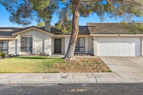5717 Pearldrop Ave, Las Vegas, NV, 89107-1519 | Card Image