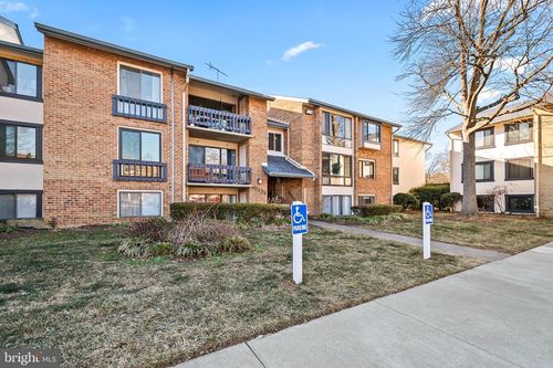 apt-7214-10225 Valentino Dr, OAKTON, VA, 22124-2844 | Card Image