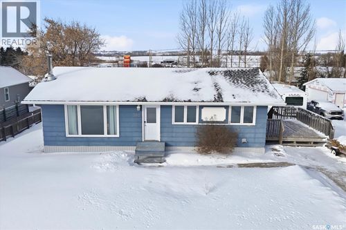 302 3rd St W, Delisle, SK, S0L0P0 | Card Image