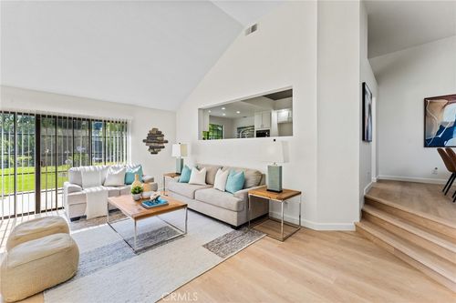 20095 Waterford, Huntington Beach, CA, 92646 | Card Image