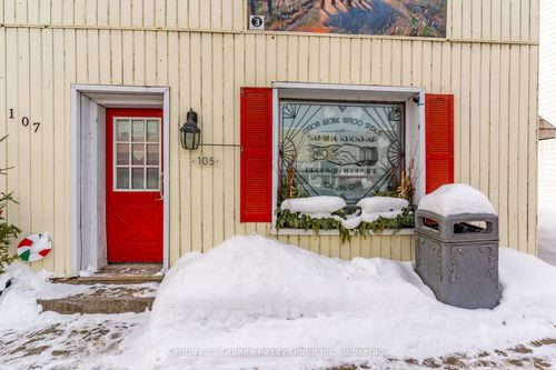 107 Bobcaygeon Rd, Minden, ON, K0M2K0 | Card Image