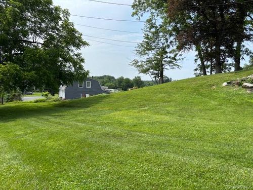 11 Seaman Rd, Stormville, NY, 12582-5107 | Card Image