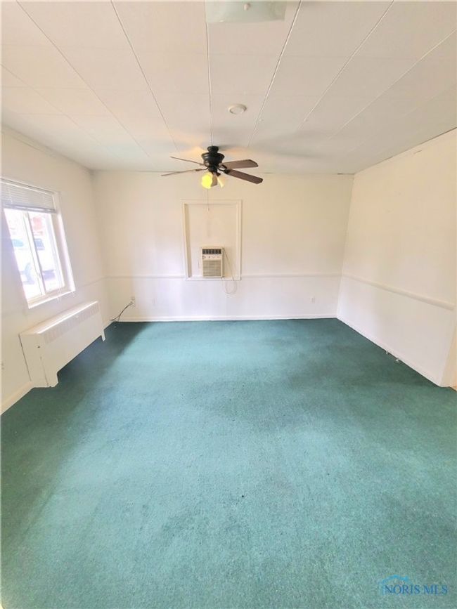 living room | Image 5