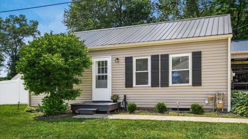 104 Sunset Dr, Hebron, OH, 43025-9611 | Card Image