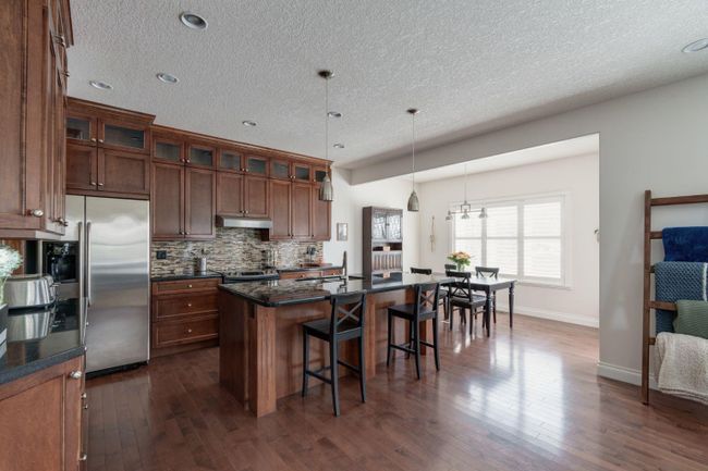 3 West Cedar Place Sw, Home with 4 bedrooms, 3 bathrooms and 4 parking in Calgary AB | Image 6