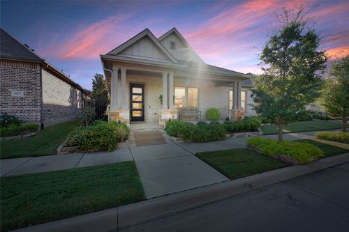4825 Beaver Creek Dr, Arlington, TX, 76005-1319 | Card Image