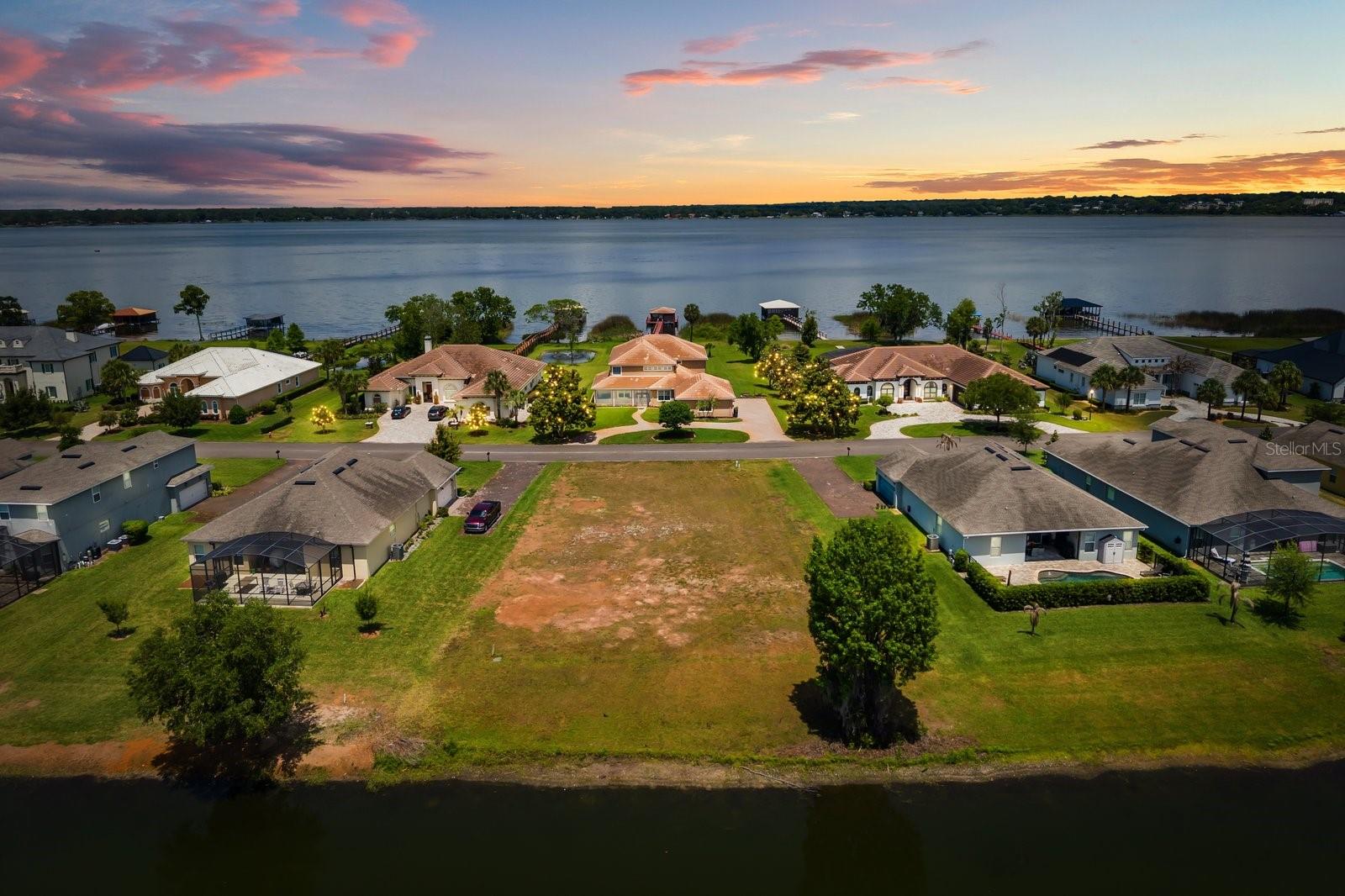 Residential in TAVARES 2