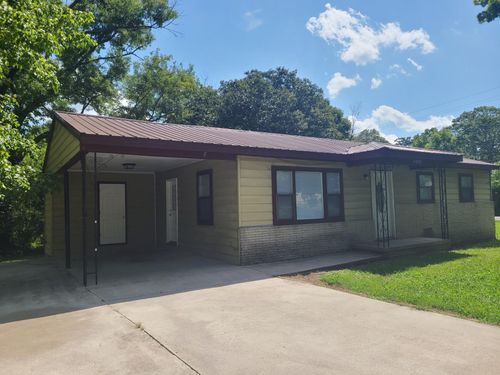 2000 Young Road Se, Cleveland, TN, 37323 | Card Image