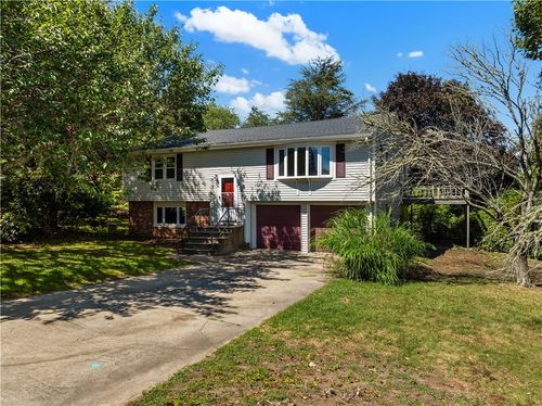 58 Stewart Dr, Portsmouth, RI, 02871-3713 | Card Image