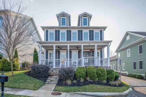 527 Colonial Ridge Ln, Knoxville, TN, 37934-2826 | Card Image
