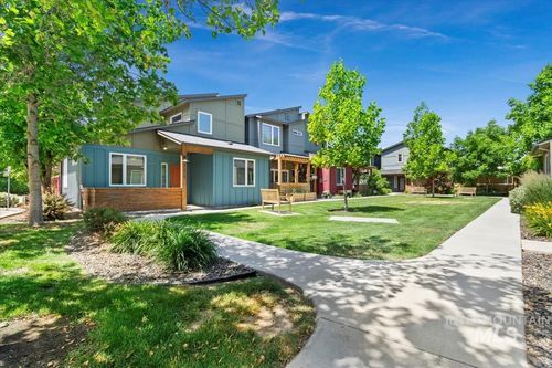 3626 N Kay Ln, Garden City, ID, 83714-6211 | Card Image