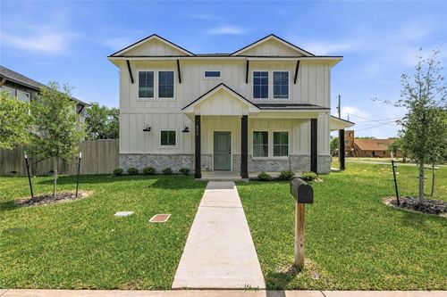 606 Banks St, College Station, TX, 77840-2016 | Card Image