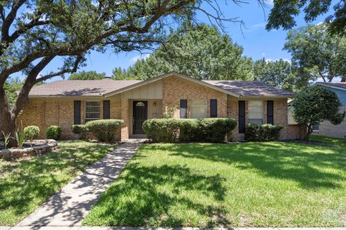 2413 Village Green Dr, Garland, TX, 75044-7160 | Card Image