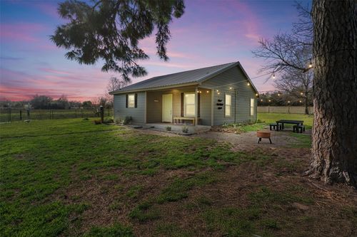540 Avenue I, Milano, TX, 76556-3045 | Card Image