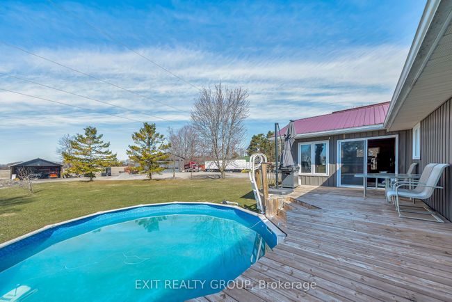 325 County Rd 30, House other with 2 bedrooms, 2 bathrooms and 25 parking in Bloomfield ON | Image 20