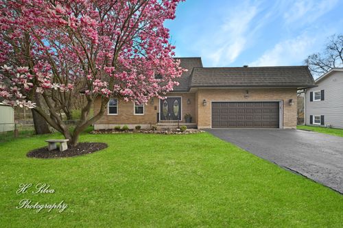 1402 Winaki Trl, Algonquin, IL, 60102-3641 | Card Image