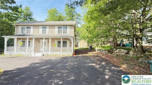 1140 Country Place Dr, Tobyhanna, PA, 18466-7955 | Card Image