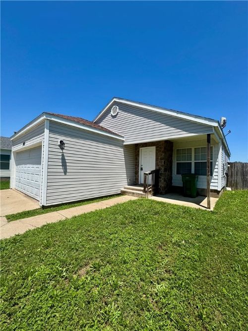 340 Grant Springs Dr, Decatur, AR, 72722-8814 | Card Image
