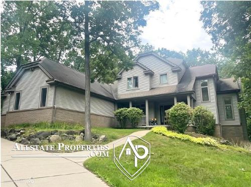 11361 Olde Wood Trl, Fenton, MI, 48430-4012 | Card Image