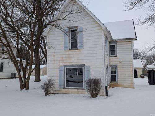 818 N Jefferson St, Berne, IN, 46711-1110 | Card Image