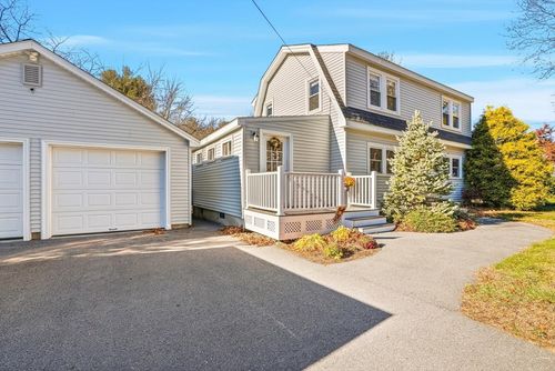 49 Grove St, Upton, MA, 01568-1337 | Card Image