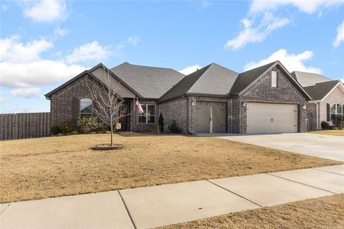 2108 Abbott Ln, Pea Ridge, AR, 72751-5025 | Card Image
