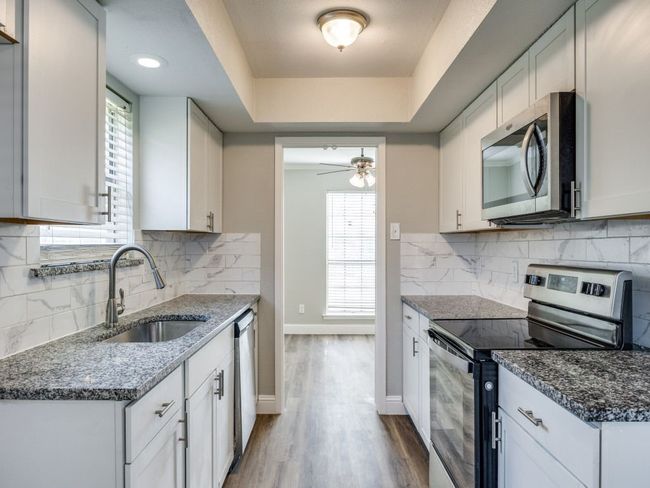 2623 Summertree Dr, House other with 3 bedrooms, 3 bathrooms and null parking in Carrollton TX | Image 8