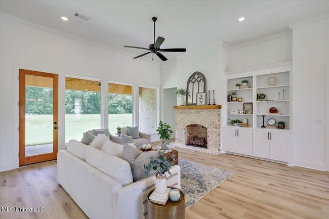 06-1015 Mullican Rd | Image 6