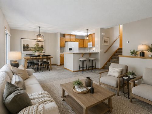 2085 Saint Johns Ct, WOODBURY, MN, 55129-5802 | Card Image
