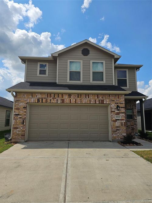 1822 Brushy Cedar Dr, Conroe, TX, 77301-3354 | Card Image