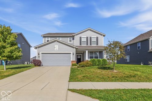 8672 Dutch Elm Way, Brownsburg, IN, 46112-7028 | Card Image
