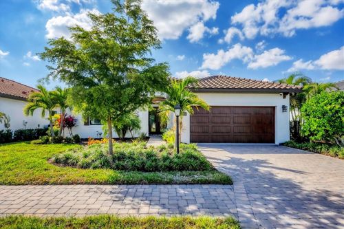 8020 Clearwater Ct, SARASOTA, FL, 34241-2719 | Card Image