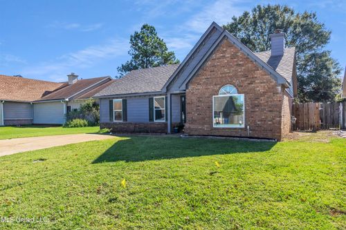 7088 Foxhall Dr, Horn Lake, MS, 38637-1241 | Card Image
