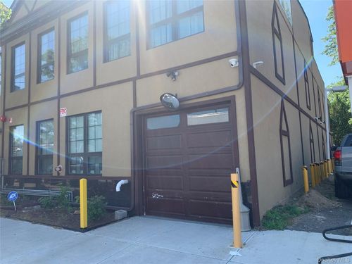 248-20 Jericho Tpke, Floral Park, NY, 11001-4002 | Card Image